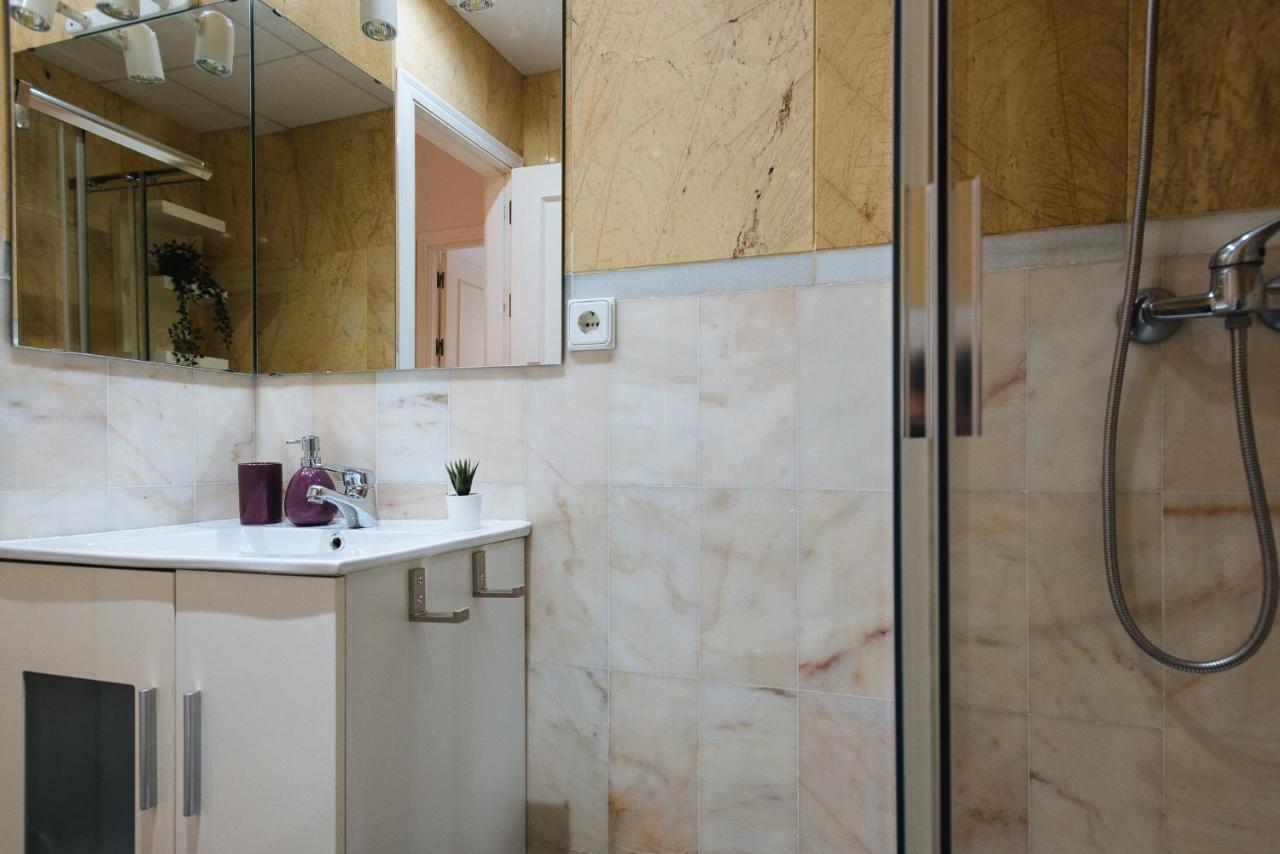 Holi-Rent Lanza Apartment Sevilla Bagian luar foto